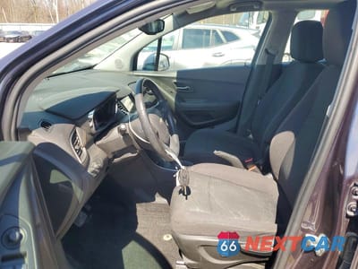 Zdjęcie 7 z 13 samochodu: 2019 CHEVROLET TRAX LS VIN:3GNCJKSB8KL167207 - miniatura