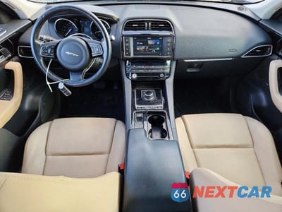 Zdjęcie 8 z 14 samochodu: 2018 JAGUAR F-PACE PREMIUM VIN:SADCJ2EV7JA899966 - miniatura