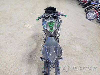 Zdjęcie 6 z 9 samochodu: 2024 KAWASAKI EX650 R VIN:ML5EXER14RDAD6234 - miniatura