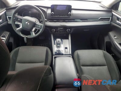 Zdjęcie 8 z 12 samochodu: 2023 MITSUBISHI OUTLANDER ES VIN:JA4J3TA81PZ028861 - miniatura