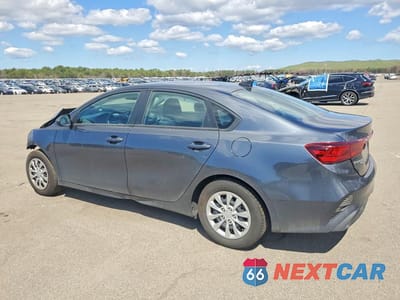 Drugie zdjęcie samochodu z przodu: 2023 KIA FORTE LX VIN:3KPF24AD6PE677987 - miniatura