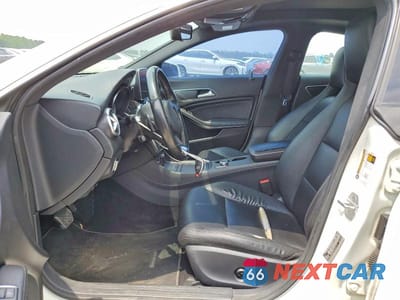 Zdjęcie 7 z 12 samochodu: 2015 MERCEDES-BENZ CLA 250 4MATIC VIN:WDDSJ4GB5FN274171 - miniatura