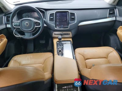 Zdjęcie 8 z 14 samochodu: 2016 VOLVO XC90 T6 VIN:YV4A22PK3G1037434 - miniatura