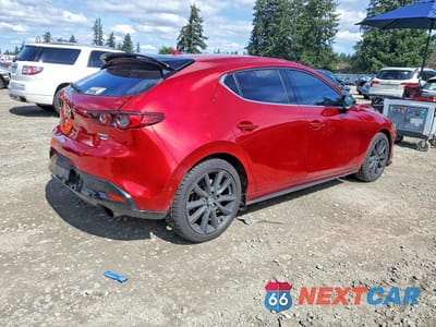 Trzecie zdjęcie samochodu z tyłu: 2021 MAZDA 3 PREMIUM PLUS VIN:JM1BPBNY1M1332754 - miniatura