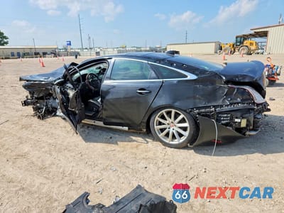 Drugie zdjęcie samochodu z przodu: 2017 JAGUAR XJ VIN:SAJWA1C75H8W10478 - miniatura