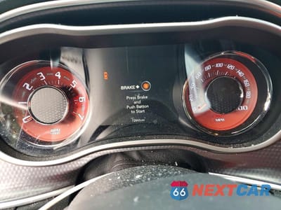 Zdjęcie 9 z 12 samochodu: 2017 DODGE CHALLENGER SRT HELLCAT VIN:2C3CDZC92HH508515 - miniatura