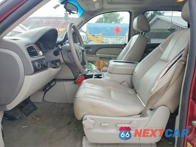 Zdjęcie 7 z 13 samochodu: 2010 CHEVROLET TAHOE K1500 LT VIN:1GNUKBE03AR123456 - miniatura