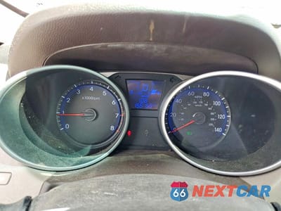 Zdjęcie 9 z 12 samochodu: 2013 HYUNDAI TUCSON LIMITED VIN:KM8JU3AC2DU565573 - miniatura