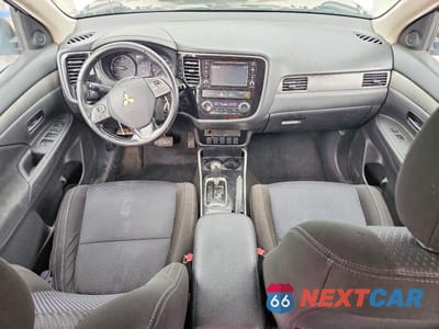 Zdjęcie 8 z 12 samochodu: 2017 MITSUBISHI OUTLANDER ES VIN:JA4AZ2A37HZ039362 - miniatura