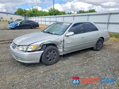 2000 TOYOTA CAMRY LE V6 JT2BF28K2Y0251180 - główne zdjęcie licytacji z USA - miniatura