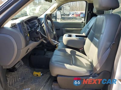 Zdjęcie 7 z 11 samochodu: 2012 CHEVROLET SILVERADO DUMP TRUCK VIN:1GB3KZCL2CF118428 - miniatura