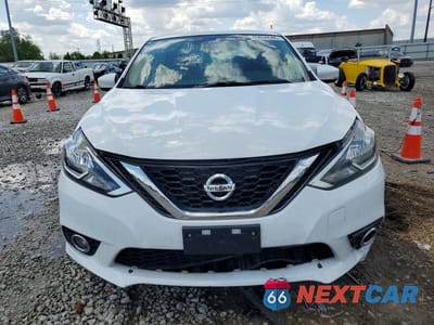 Piąte zdjęcie samochodu w środku: 2016 NISSAN SENTRA SV VIN:3N1AB7AP6GL680974 - miniatura