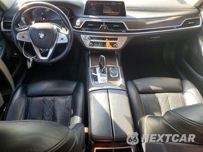 Zdjęcie 8 z 12 samochodu: 2020 BMW 740 I VIN:WBA7T2C09LCD20028 - miniatura
