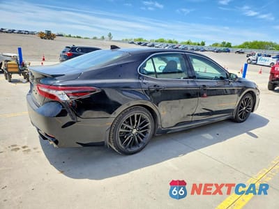 Trzecie zdjęcie samochodu z tyłu: 2023 TOYOTA CAMRY XSE VIN:4T1K61AK8PU786545 - miniatura