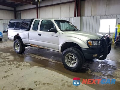 Czwarte zdjęcie samochodu z boku: 2003 TOYOTA TACOMA XTRACAB VIN:5TEWM72N63Z272704 - miniatura