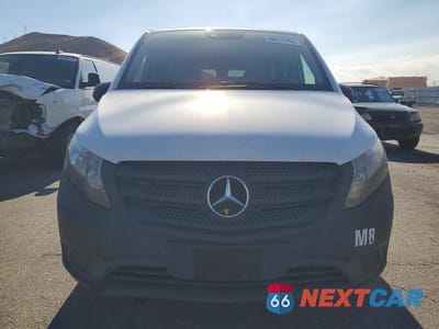Piąte zdjęcie samochodu w środku: 2019 MERCEDES BENZ METRIS VIN:WD4PG2EE7K3516678 - miniatura
