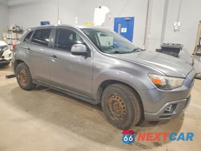 Czwarte zdjęcie samochodu z boku: 2012 MITSUBISHI RVR SE VIN:JA4AH3AU1CZ602965 - miniatura