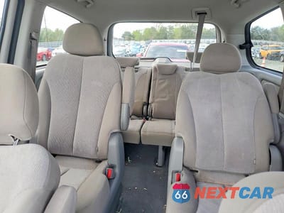 Zdjęcie 10 z 13 samochodu: 2011 KIA SEDONA LX VIN:KNDMG4C75B6364430 - miniatura