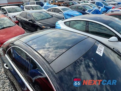 Zdjęcie 12 z 13 samochodu: 2016 MERCEDES-BENZ C 300 4MATIC VIN:55SWF4KB9GU165957 - miniatura