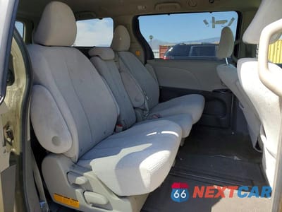 Zdjęcie 11 z 13 samochodu: 2011 TOYOTA SIENNA LE VIN:5TDKK3DC8BS170471 - miniatura