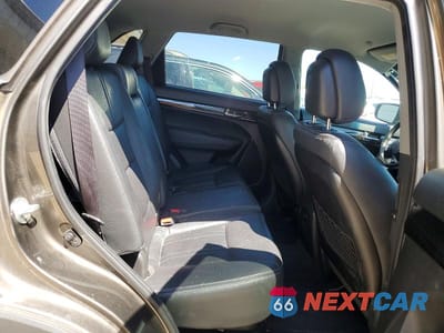 Zdjęcie 11 z 13 samochodu: 2013 KIA SORENTO EX VIN:5XYKU3A22DG421264 - miniatura