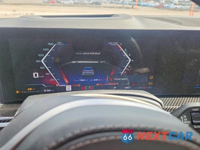 Zdjęcie 9 z 14 samochodu: 2025 BMW X7 M60I VIN:5UX33EM07S9X33865 - miniatura