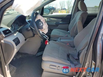 Zdjęcie 7 z 13 samochodu: 2016 HONDA ODYSSEY SE VIN:5FNRL5H31GB142332 - miniatura
