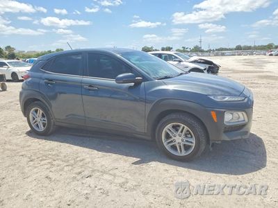 Czwarte zdjęcie samochodu z boku: 2021 HYUNDAI KONA SE VIN:KM8K12AA2MU657823 - miniatura