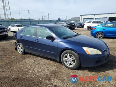 Czwarte zdjęcie samochodu z boku: 2007 HONDA ACCORD SE VIN:1HGCM56367A026351 - miniatura