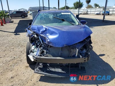 Piąte zdjęcie samochodu w środku: 2017 TOYOTA COROLLA SE VIN:5YFBURHE0HP668724 - miniatura