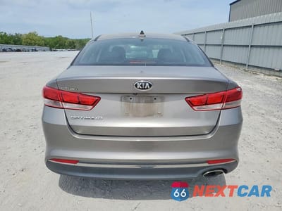 Zdjęcie 6 z 12 samochodu: 2016 KIA OPTIMA LX VIN:5XXGT4L34GG114207 - miniatura