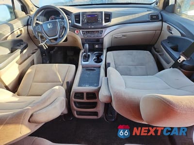 Zdjęcie 8 z 13 samochodu: 2017 HONDA PILOT LX VIN:5FNYF5H13HB009106 - miniatura