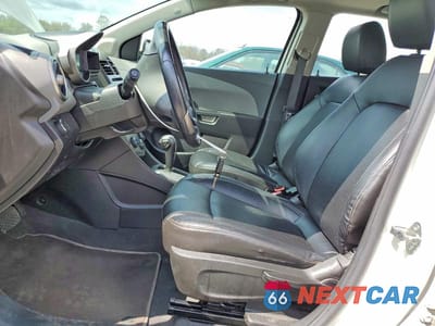 Zdjęcie 7 z 12 samochodu: 2015 CHEVROLET SONIC LTZ VIN:1G1JE6SB2F4180826 - miniatura