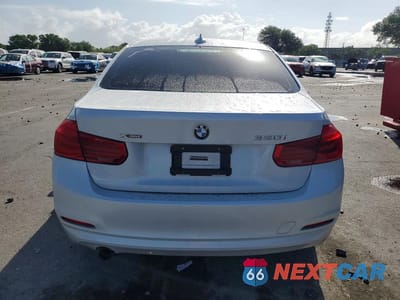Zdjęcie 6 z 12 samochodu: 2016 BMW 320 XI VIN:WBA8E5G53GNT40210 - miniatura