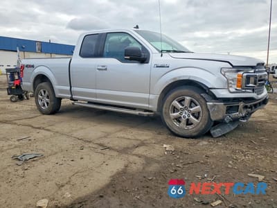 Czwarte zdjęcie samochodu z boku: 2019 FORD F150 SUPER CAB VIN:1FTFX1E49KFC44236 - miniatura