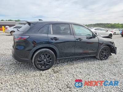 Trzecie zdjęcie samochodu z tyłu: 2024 HONDA HR-V SPORT VIN:3CZRZ2H52RM722101 - miniatura