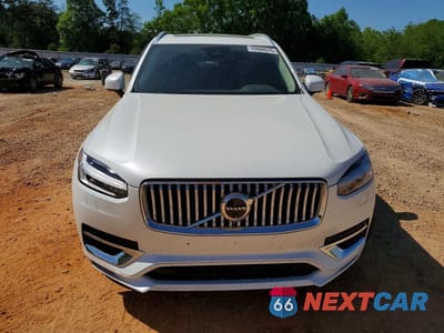Piąte zdjęcie samochodu w środku: 2024 VOLVO XC90 PLUS VIN:YV4L12PE4R1146395 - miniatura