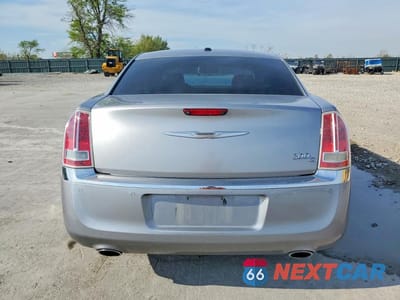 Zdjęcie 6 z 12 samochodu: 2013 CHRYSLER 300C VIN:2C3CCAET1DH686469 - miniatura