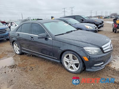 Czwarte zdjęcie samochodu z boku: 2011 MERCEDES-BENZ C 300 4MATIC VIN:WDDGF8BB6BR181166 - miniatura