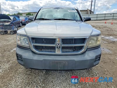 Piąte zdjęcie samochodu w środku: 2008 DODGE DAKOTA SXT VIN:1D3HE38N18S590495 - miniatura