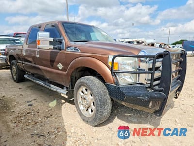 Czwarte zdjęcie samochodu z boku: 2011 FORD F250 SUPER DUTY VIN:1FT7W2BT9BEB17596 - miniatura