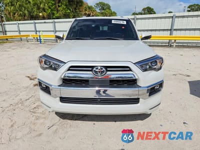 Piąte zdjęcie samochodu w środku: 2024 TOYOTA 4RUNNER LIMITED VIN:JTEDU5JR5R5306008 - miniatura
