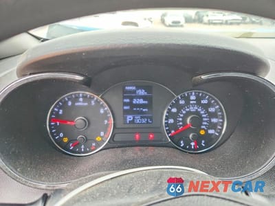 Zdjęcie 9 z 12 samochodu: 2014 KIA FORTE LX VIN:KNAFX4A65E5088597 - miniatura