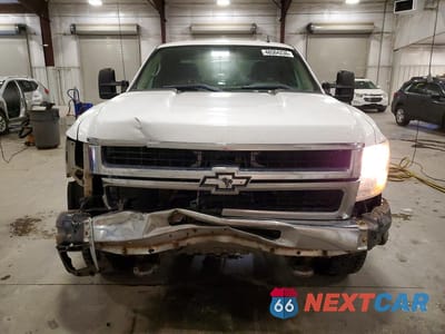 Piąte zdjęcie samochodu w środku: 2007 CHEVROLET SILVERADO K2500 HEAVY DUTY VIN:1GCHK29K07E603542 - miniatura