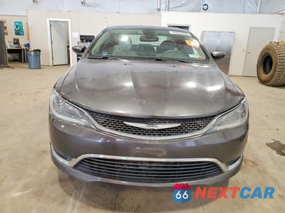 Piąte zdjęcie samochodu w środku: 2015 CHRYSLER 200 LIMITED VIN:1C3CCCAB4FN679437 - miniatura