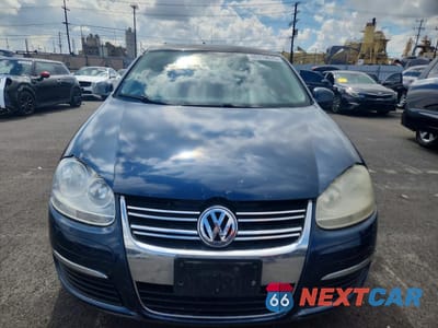 Piąte zdjęcie samochodu w środku: 2010 VOLKSWAGEN JETTA LIMITED VIN:3VWAZ7AJ1AM118631 - miniatura