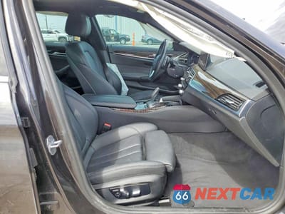 Zdjęcie 7 z 12 samochodu: 2019 BMW 530E VIN:WBAJA9C59KB392932 - miniatura