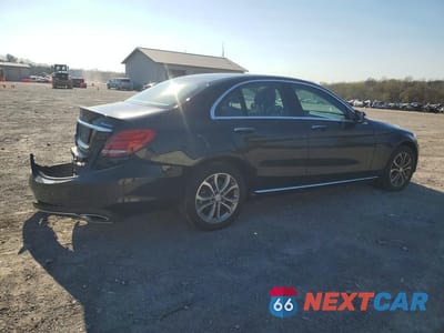 Trzecie zdjęcie samochodu z tyłu: 2015 MERCEDES-BENZ C 300 4MATIC VIN:55SWF4KBXFU072508 - miniatura
