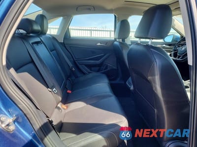 Zdjęcie 10 z 12 samochodu: 2019 VOLKSWAGEN JETTA SEL VIN:3VWEB7BU9KM192525 - miniatura