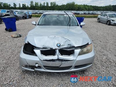Piąte zdjęcie samochodu w środku: 2006 BMW 325 I VIN:WBAVB13556KX48444 - miniatura